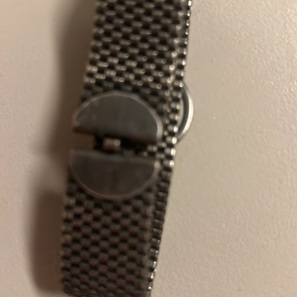 *Vintsge 80’s Cache’ elegant bracelet! 👀Matching earrings on another listing! - Picture 4 of 6